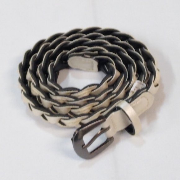 White Braided Belt Size 3 Durable Faux Leather Stylish Addition to Any Outfit - Picture 3 of 12